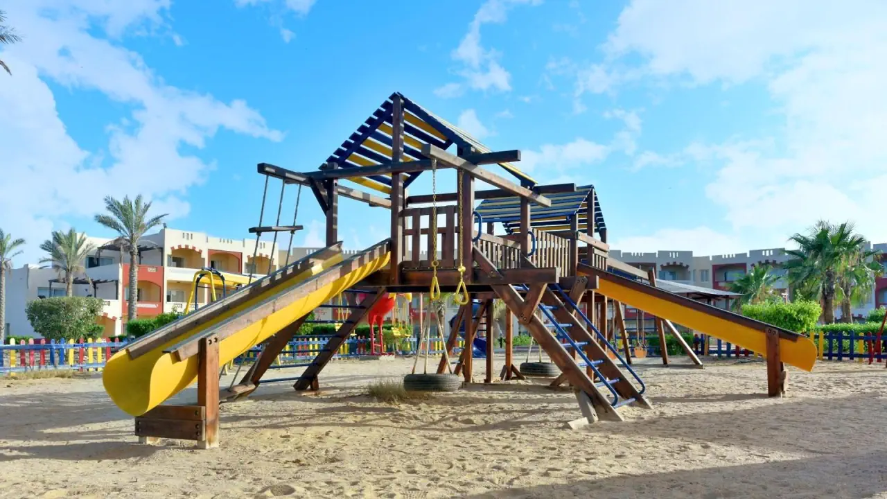 الفندق بليس ندى بيتش ريزورت - مرسى علم